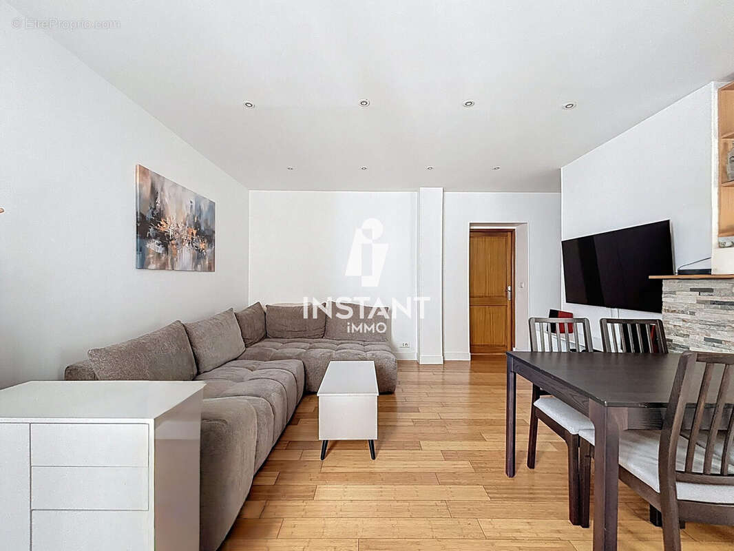 Appartement à PARIS-9E