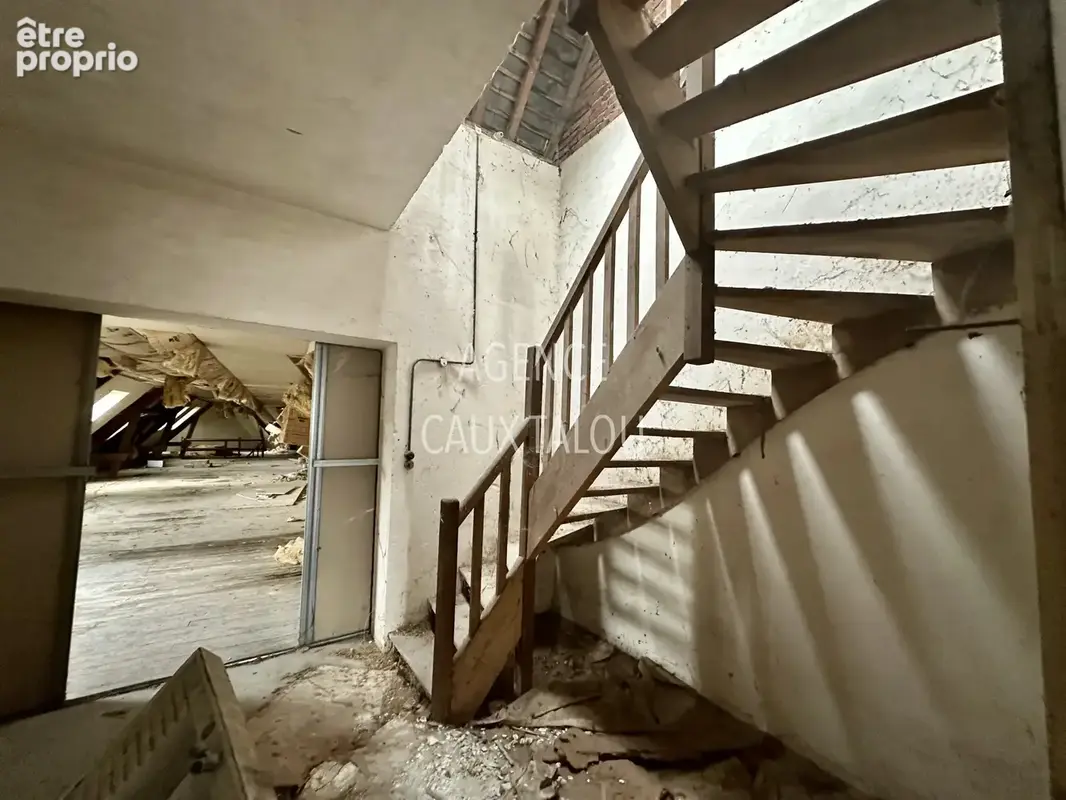 Londinières   immeuble de plus de 600 m2 à fort potentiel pour investisseur - photo 11
