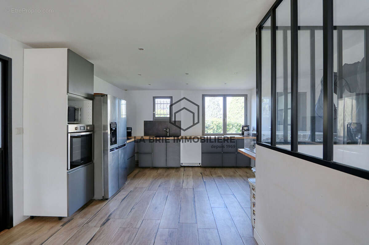 Maison à VILLECRESNES