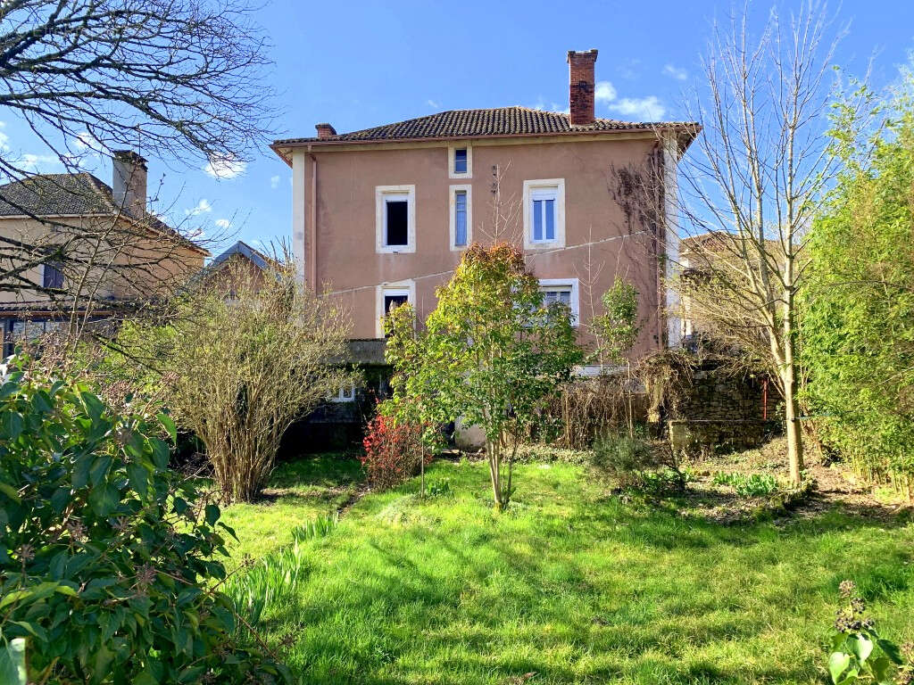 Maison de village 240 m², 6 chambres, avec jardin et local commercial - photo 16
