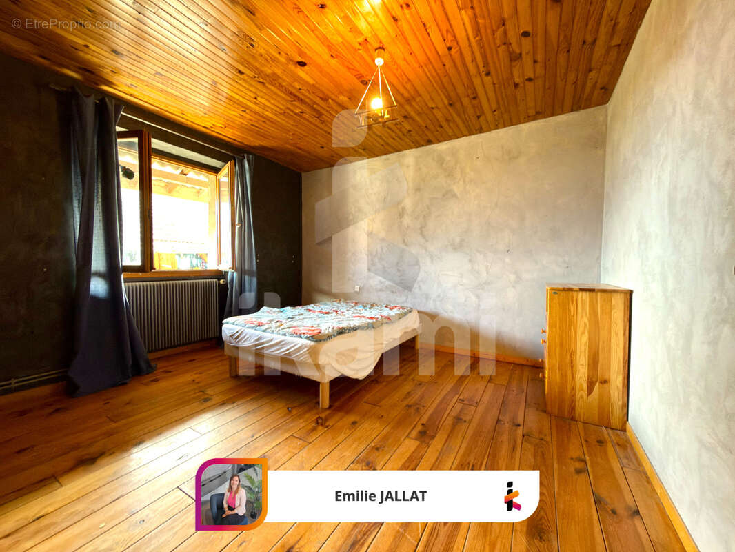 Maison à SAINT-JEAN-DE-MOIRANS