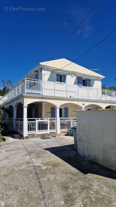 Maison a vendre avec piscine st-benoit ile de la reunion - photo 3