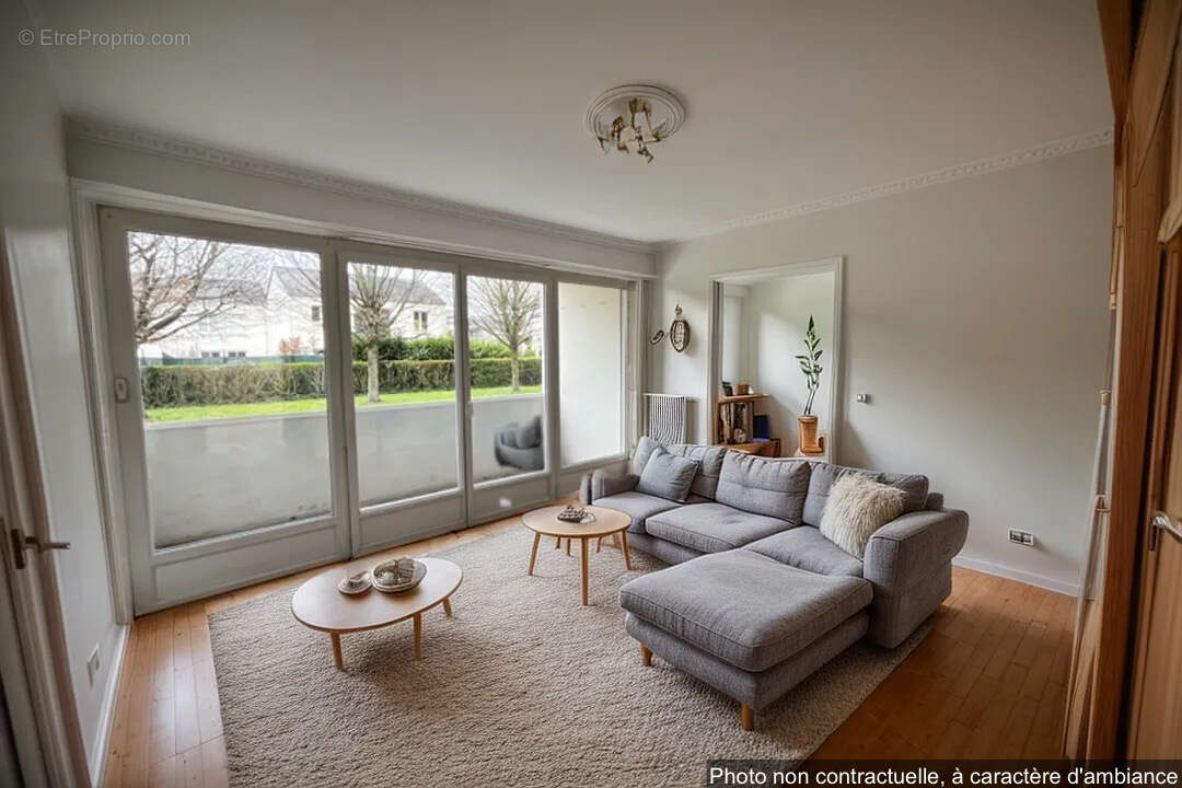 Appartement à LES PONTS-DE-CE