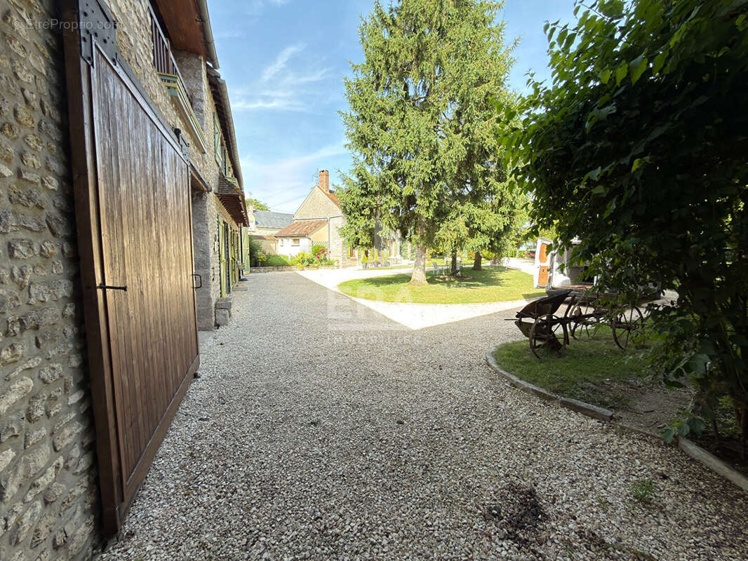 Maison 192m² à château-landon - photo 8