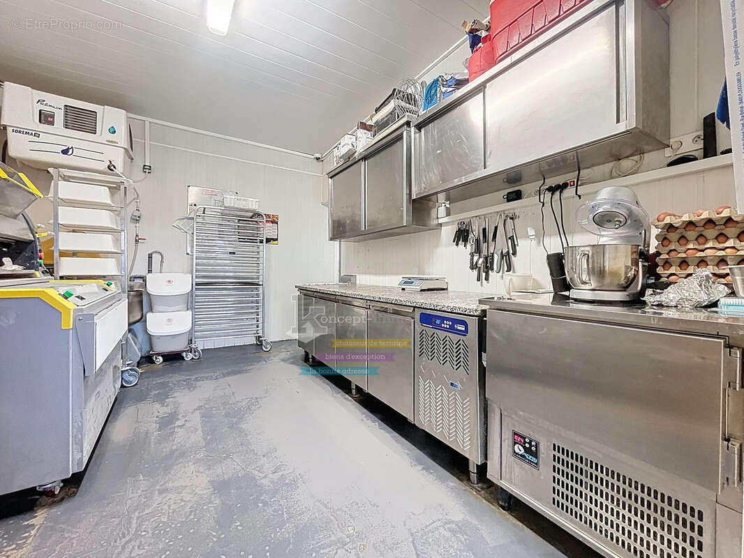 n°4 - Commerce à CLERMONT