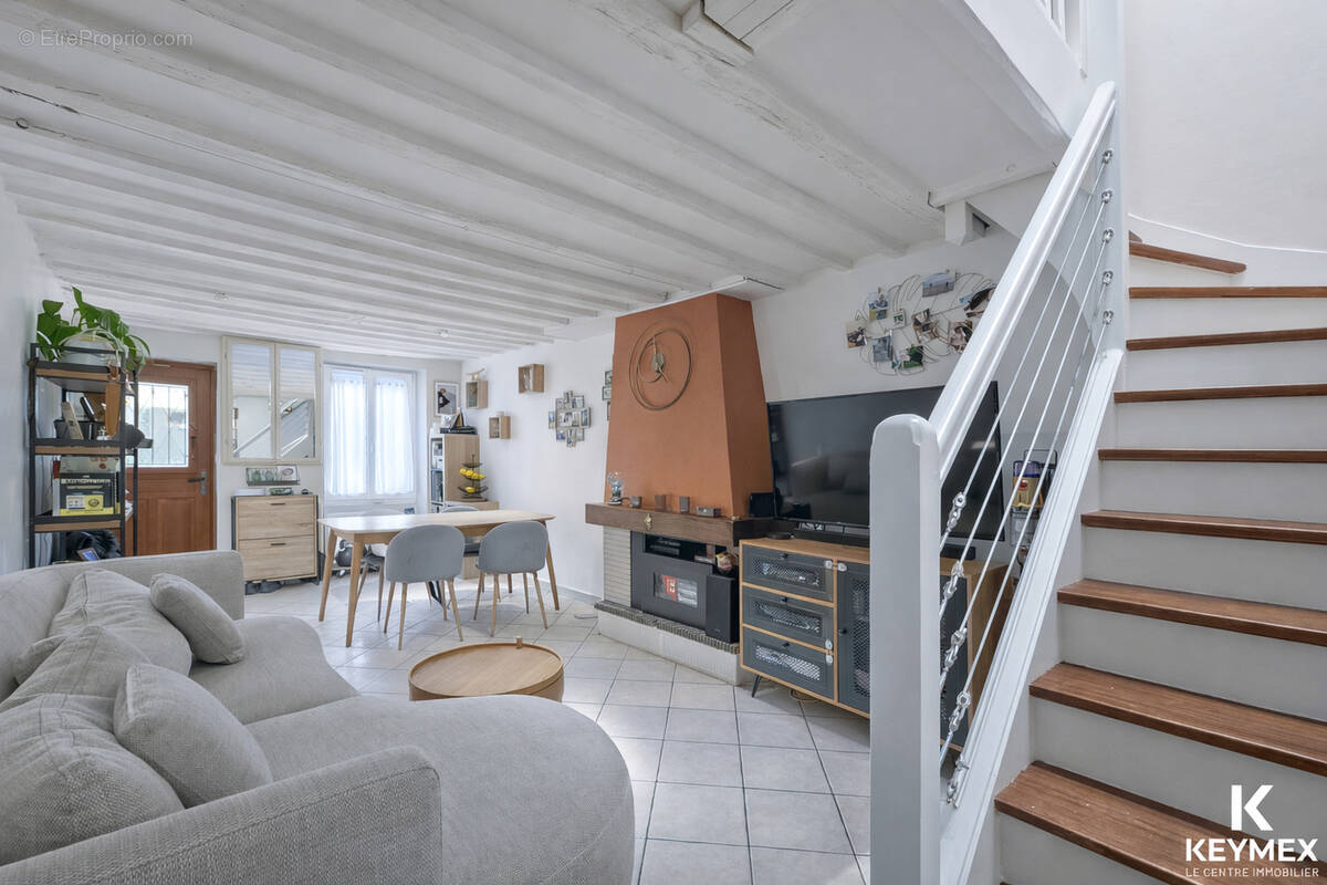 Maison à MAFFLIERS