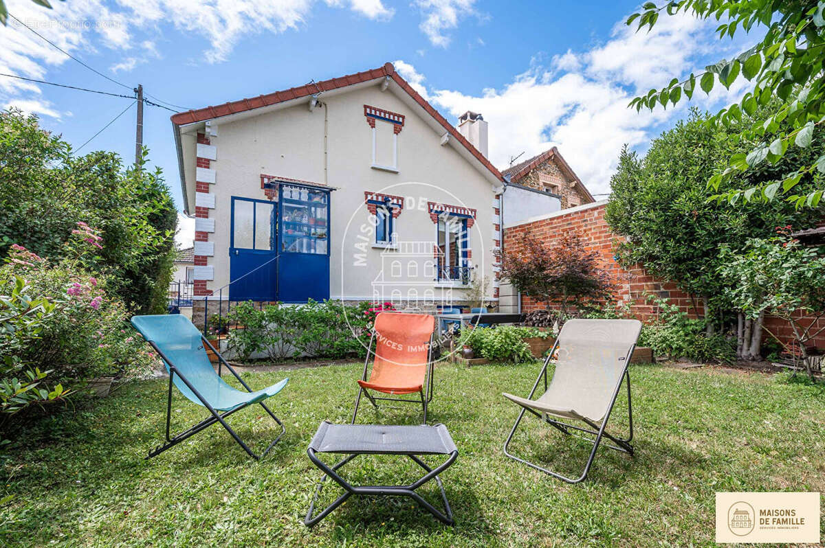Maison à SARTROUVILLE