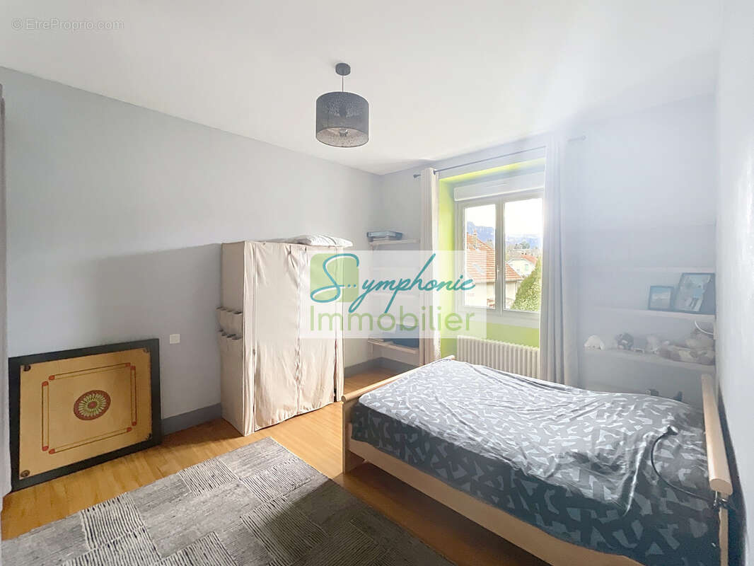 Appartement à COGNIN
