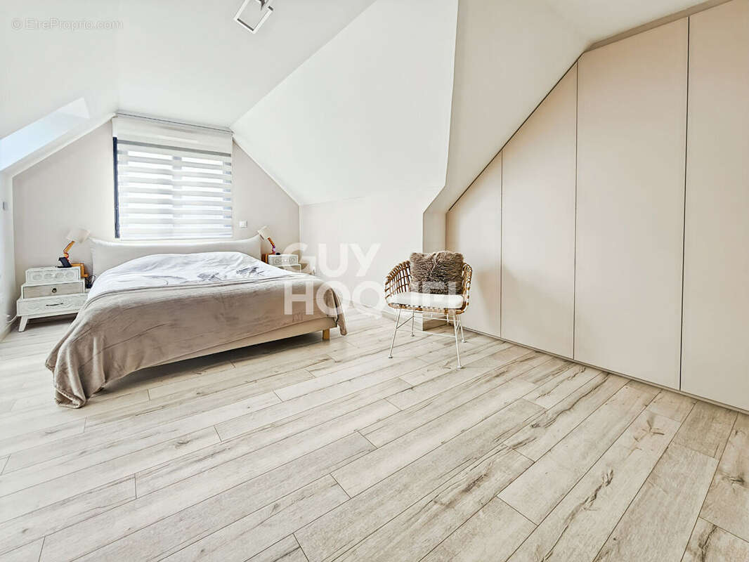 Maison à FONTENAY-TRESIGNY