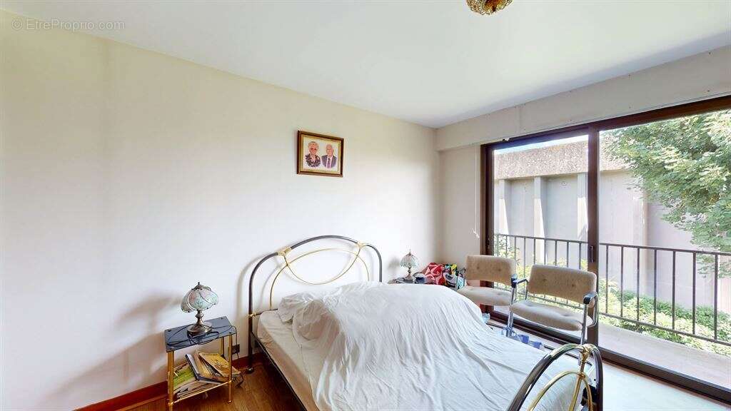 Maison 320 m² à Clamart  - photo 12