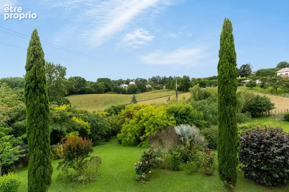 Propriété familiale de 295 m2 avec piscine, vue Rhune et parc paysager de 3 000 m2 - photo 13