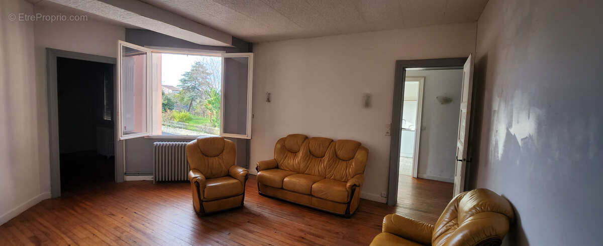 Appartement à CARMAUX