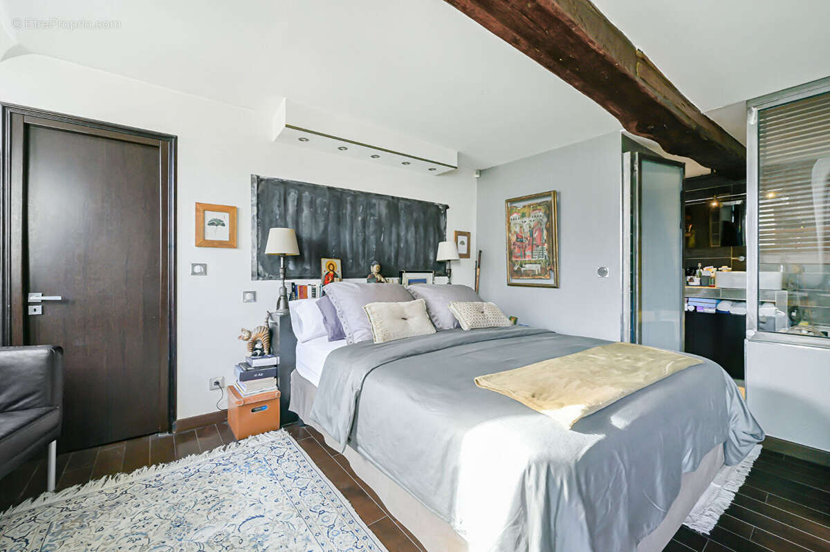 Appartement à PARIS-2E