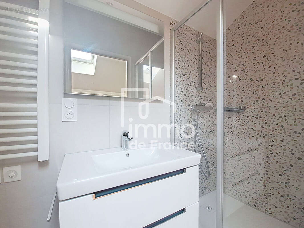 Maison à SAINT-JULIEN-EN-GENEVOIS