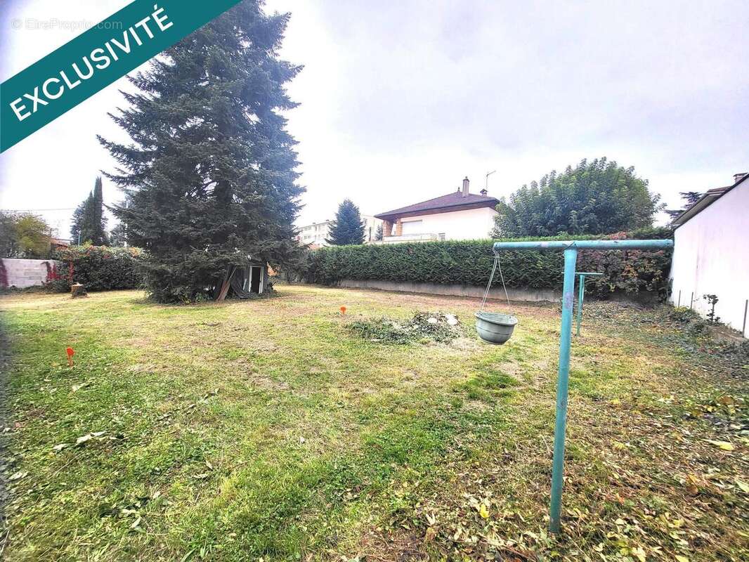 Photo 2 - Terrain à BRON