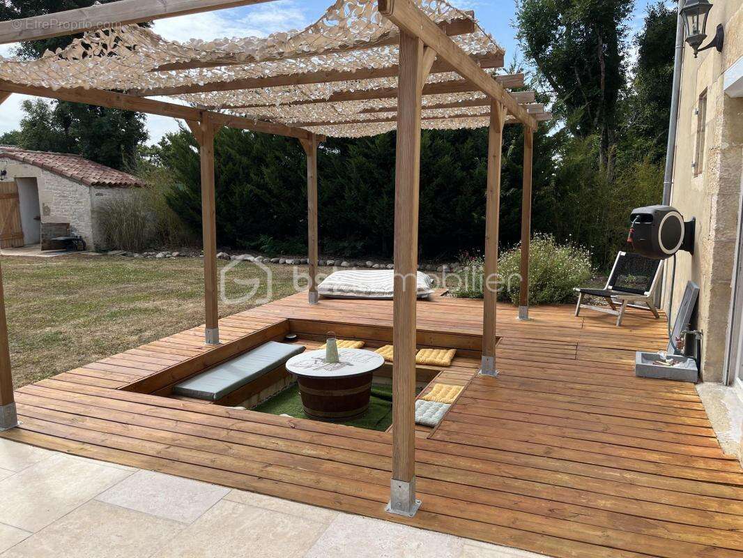 Niort Surimeau - propriété 350 m² habitable - photo 5