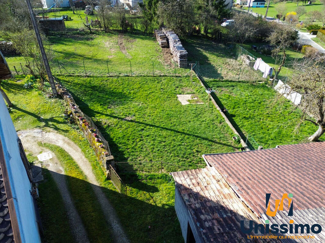 Maison à HYEMONDANS