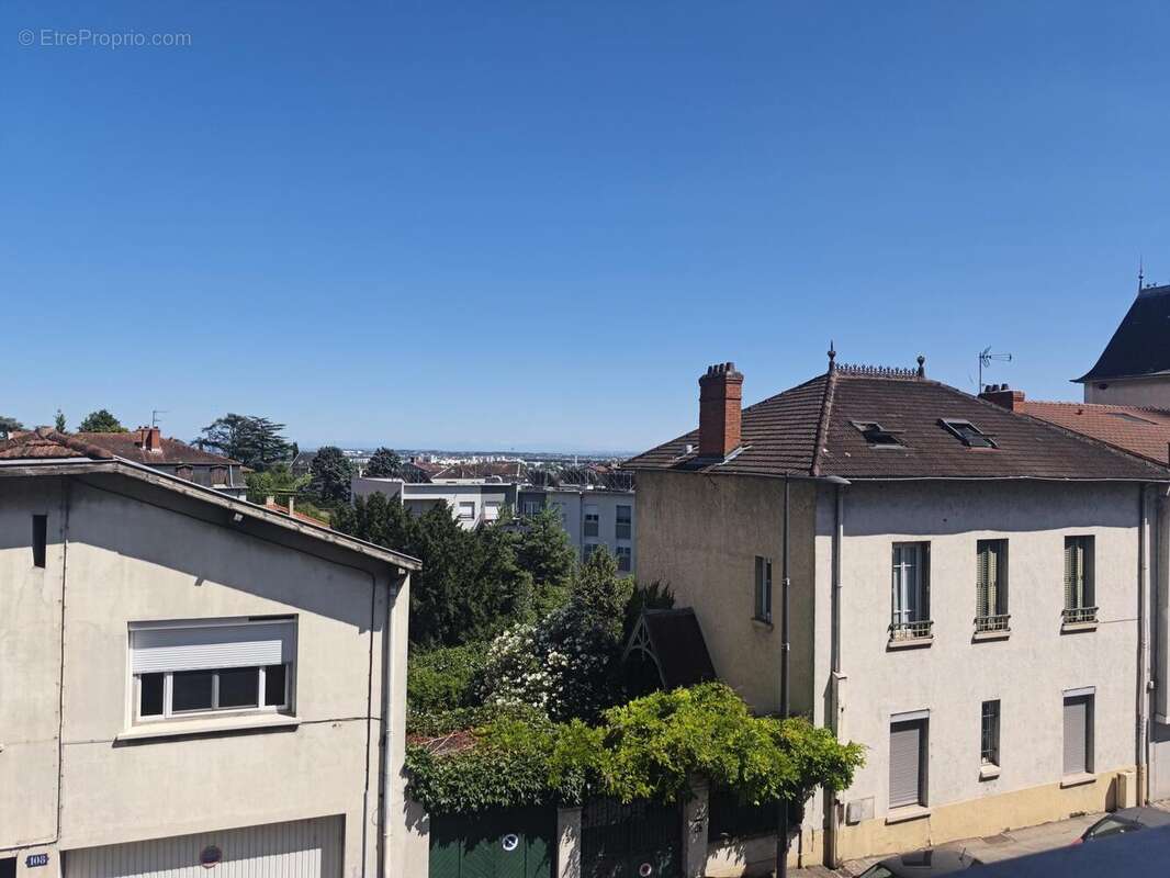 Photo 8 - Appartement à CALUIRE-ET-CUIRE