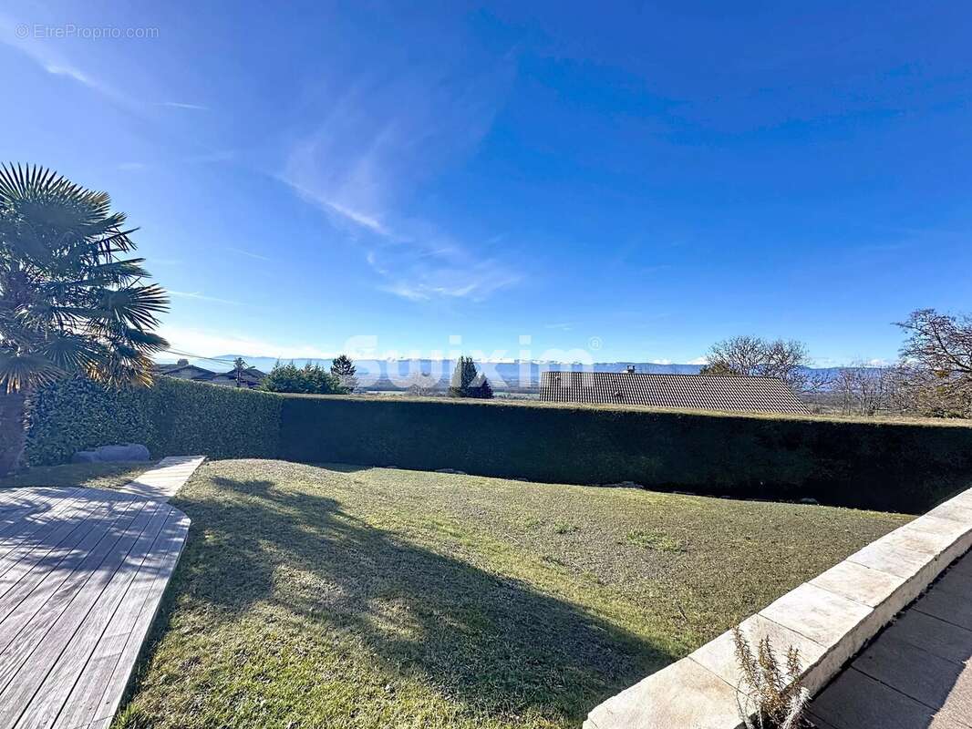 Maison à SAINT-CERGUES