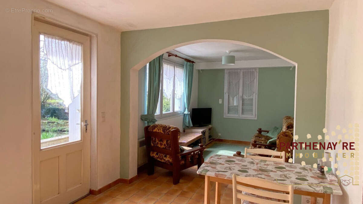 Maison 102 m² à Clesse  - photo 8