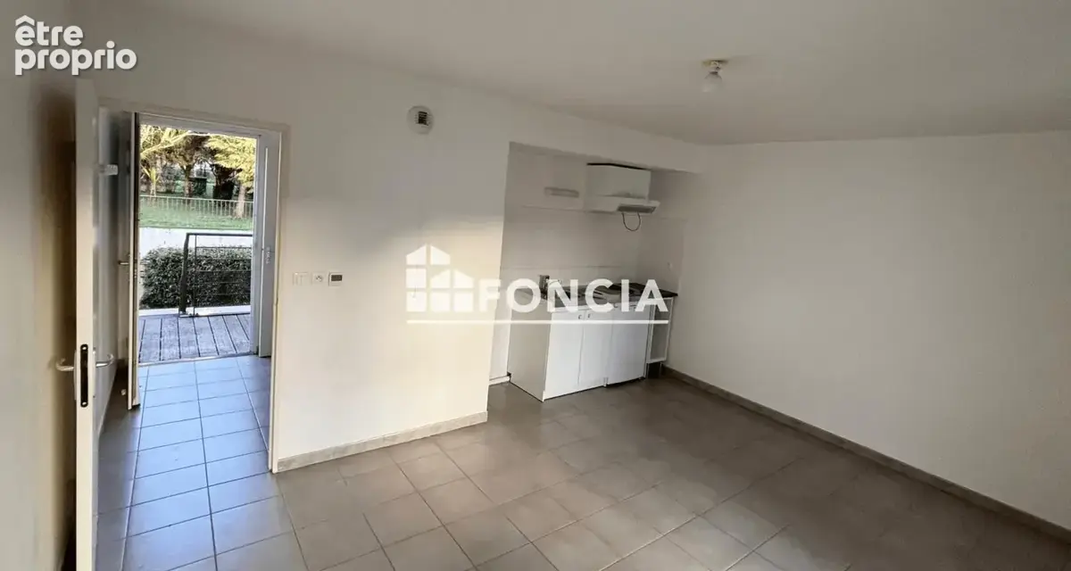 EXCLUSIVITÉ FONCIA  entre ÉDIT DE NANTES et LAMORICIÈRE : studio de 25,38 m2 avec grand balcon donnant sur jardin, idéalement si - photo 6