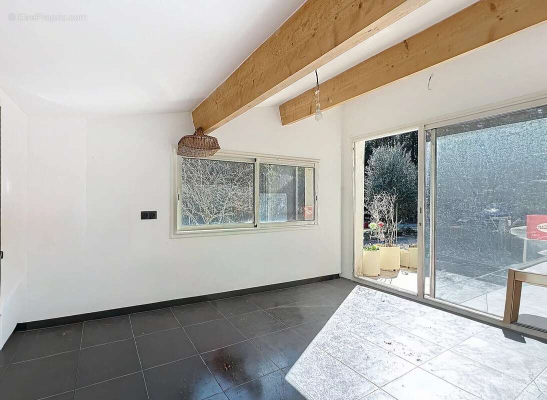 Maison à NANS-LES-PINS