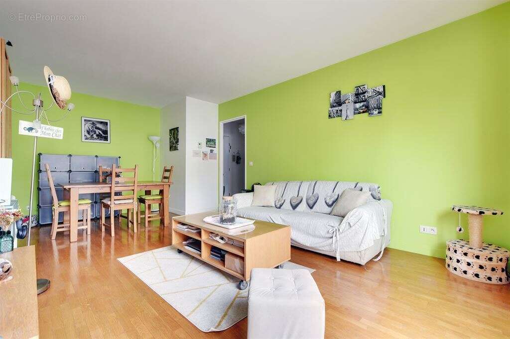Appartement à PARIS-20E