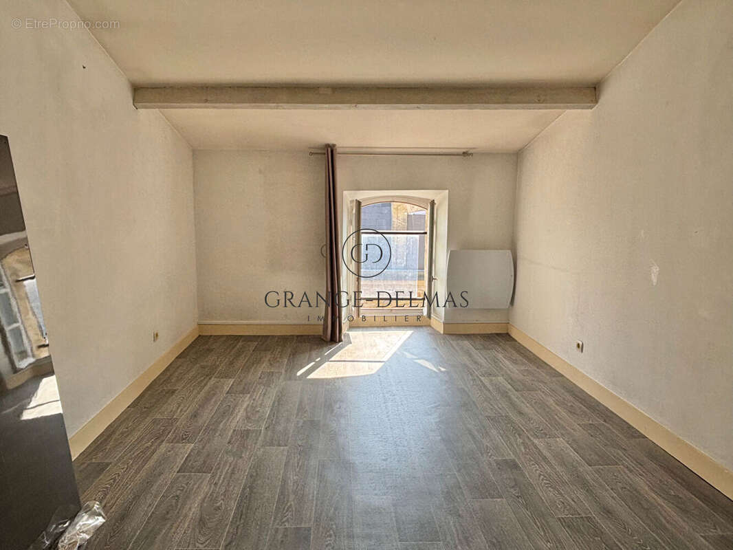 Appartement duplex immeuble pierre - HYPER CENTRE - photo 8
