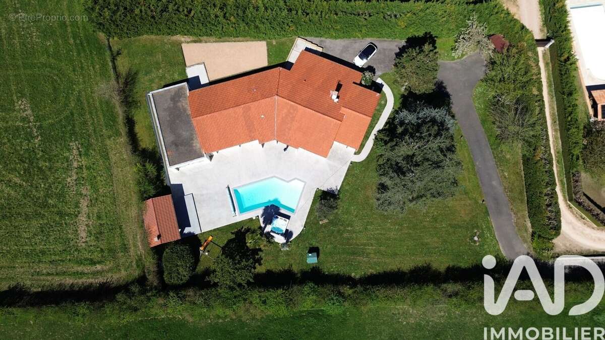 Photo 3 - Maison à DOMMARTIN
