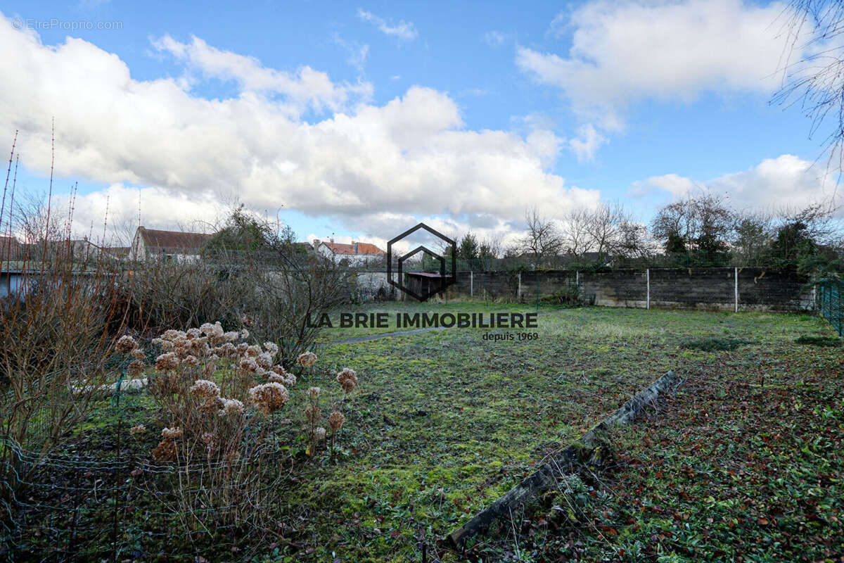 Maison à GRISY-SUISNES