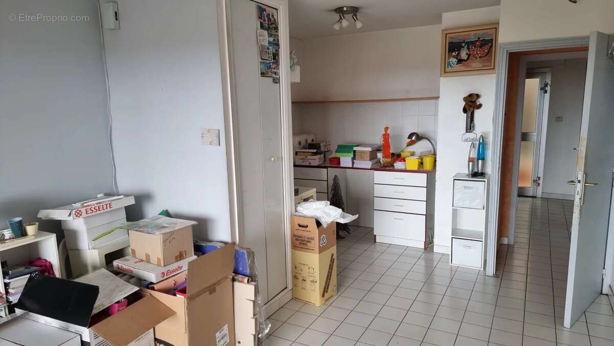 Commerce à BORMES-LES-MIMOSAS