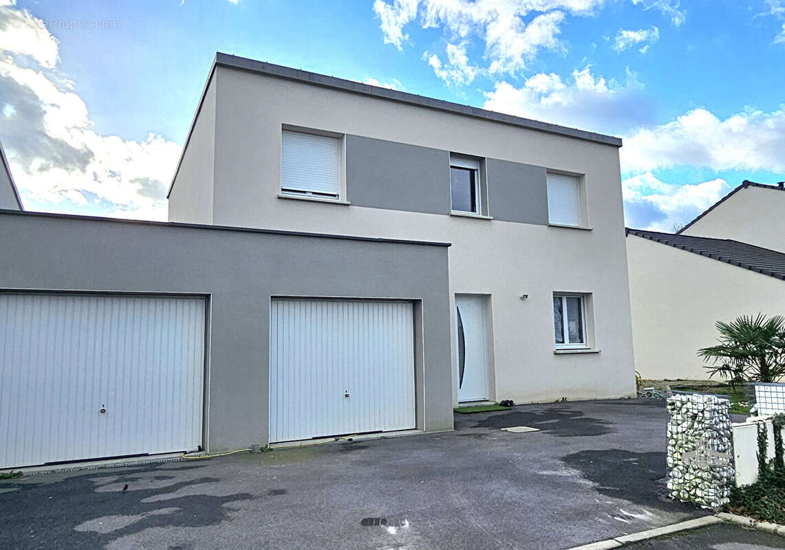 Contemporaine DPE A de 4 ch + double garage dans le centre de Sucé-sur-Erdre - photo 9