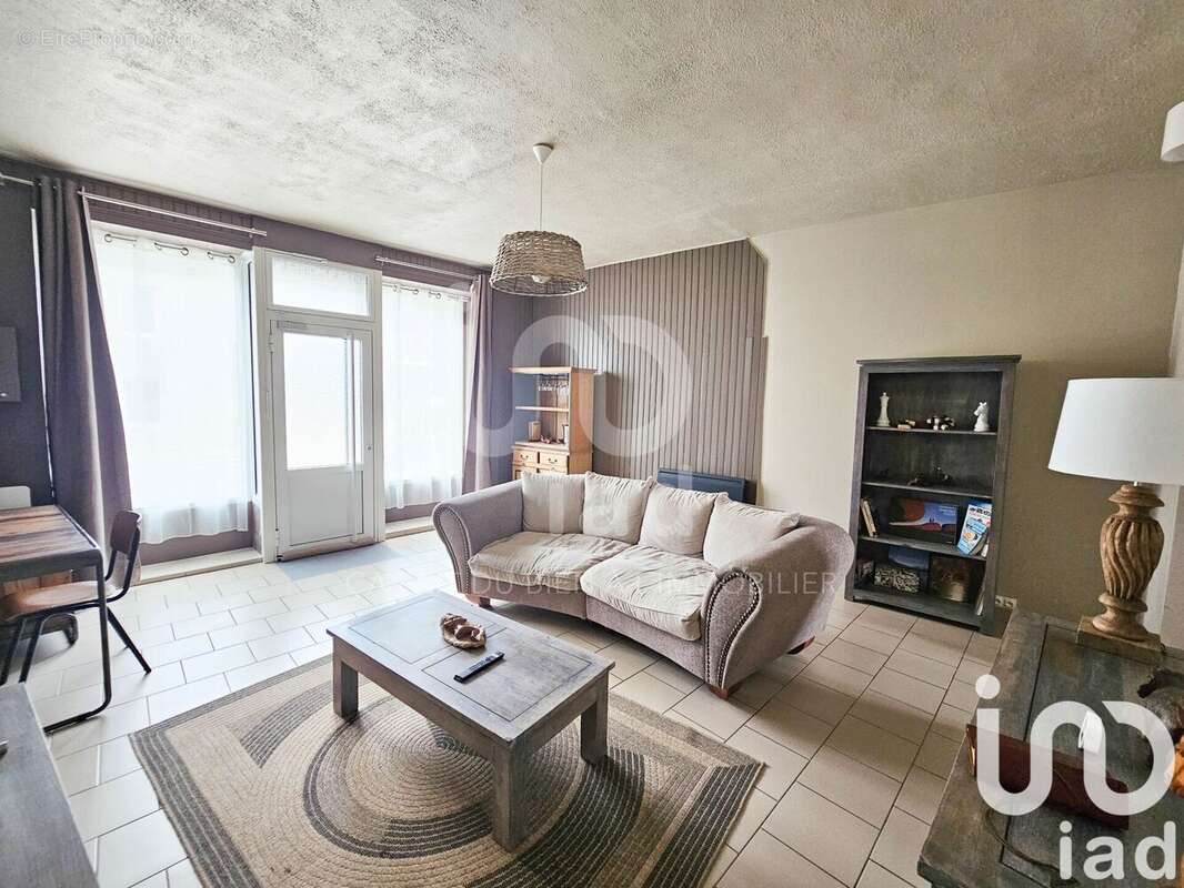 Maison 89 m² à Kergrist  - photo 6