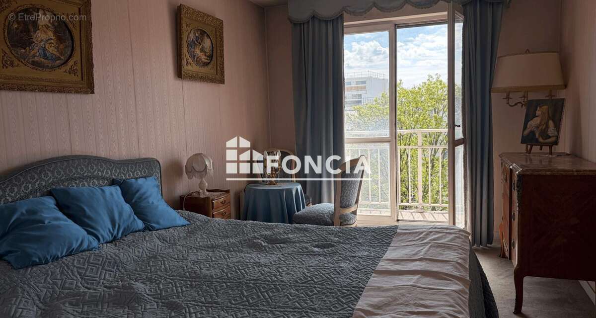 Appartement à PARIS-20E