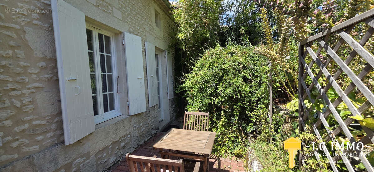 Maison charentaise 3 chambres avec garage et jardin - photo 37