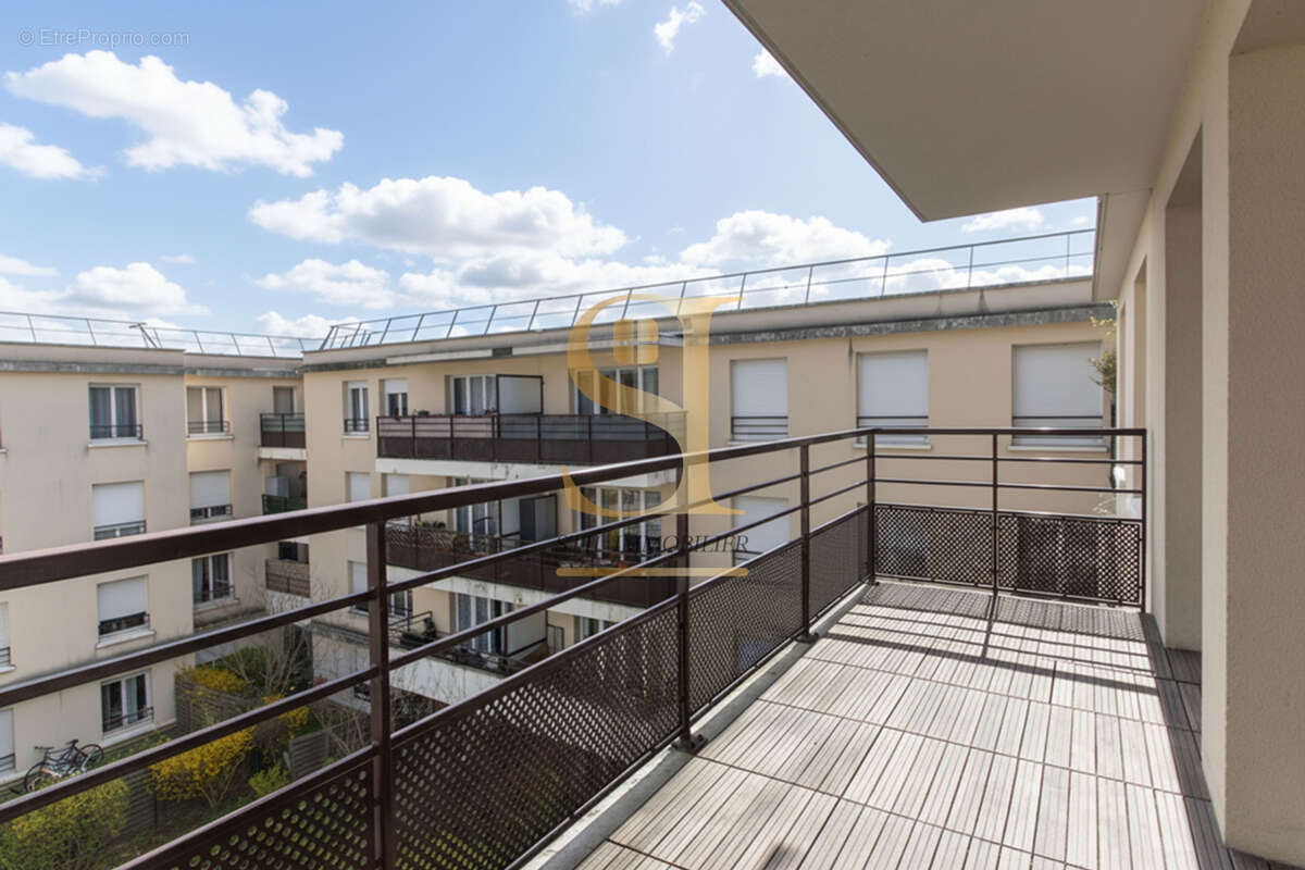 Appartement à VIGNEUX-SUR-SEINE