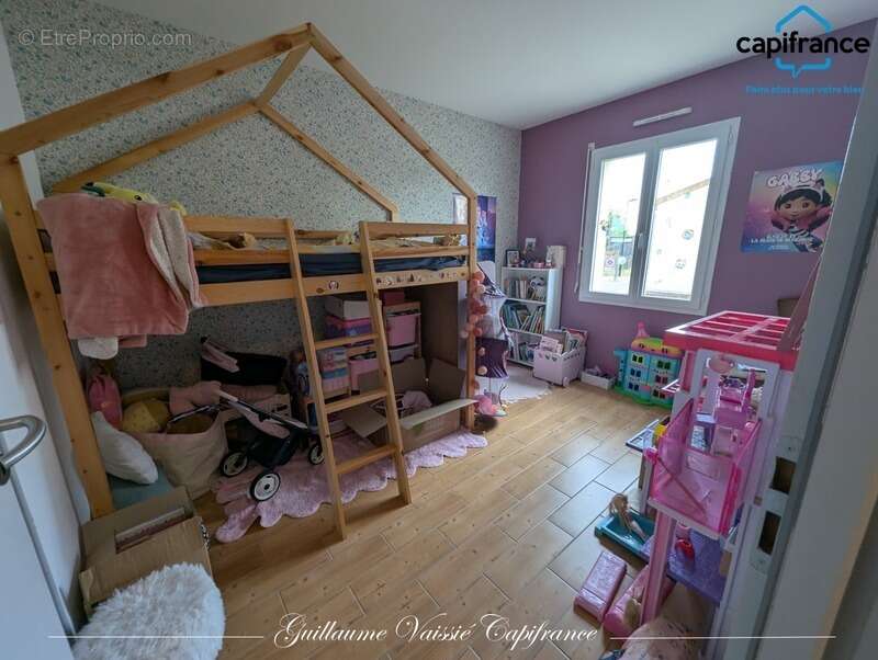 Maison à vendre 5 pièces - 3 chambres - VOUNEUIL SOUS BIARD (86) - photo 5