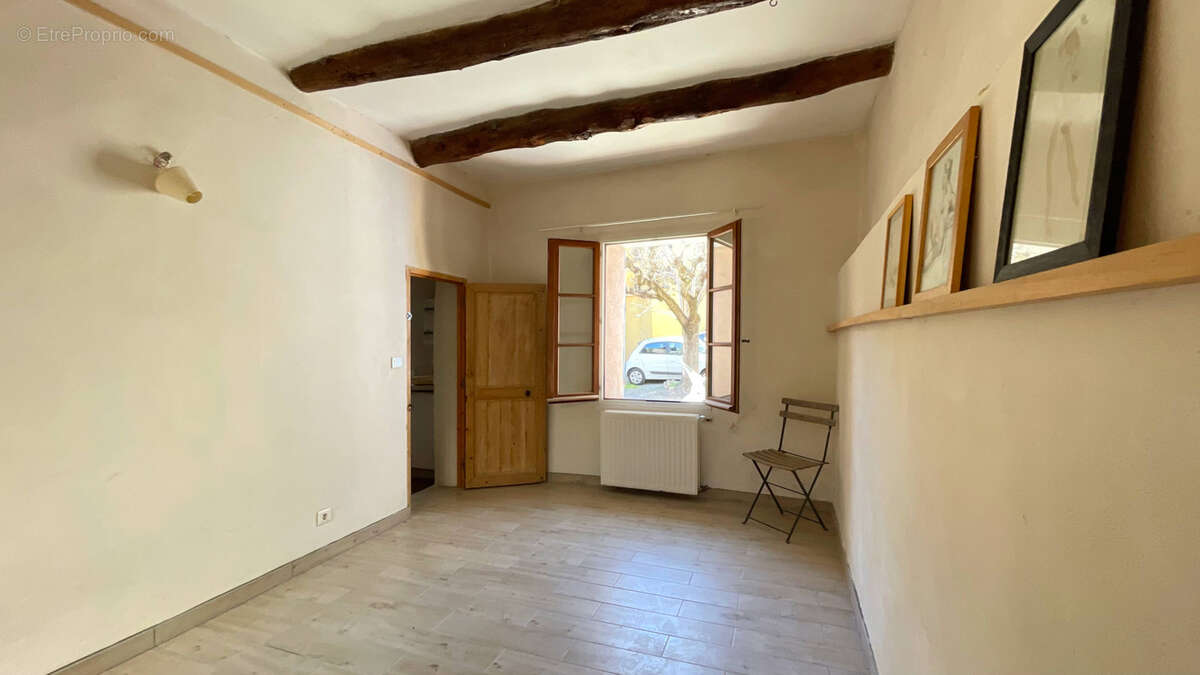 Maison à SAINT-QUENTIN-LA-POTERIE