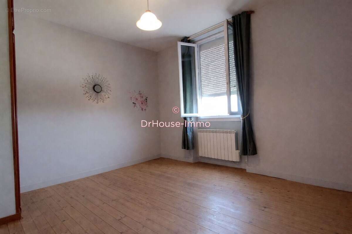 Maison 9 pièces 133 m² à vendre à Availles-Limouzine (86460) - photo 6