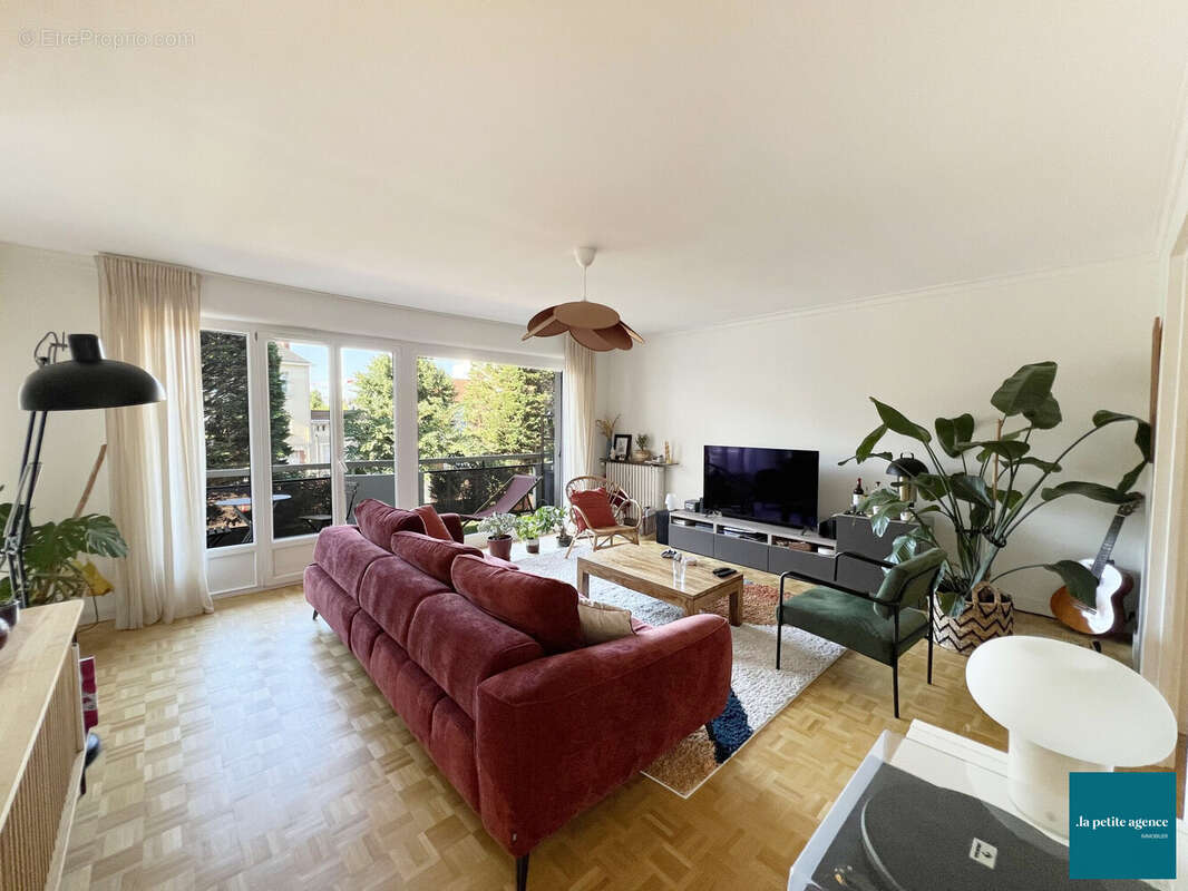 Appartement 92 m² à Caen  - photo 2