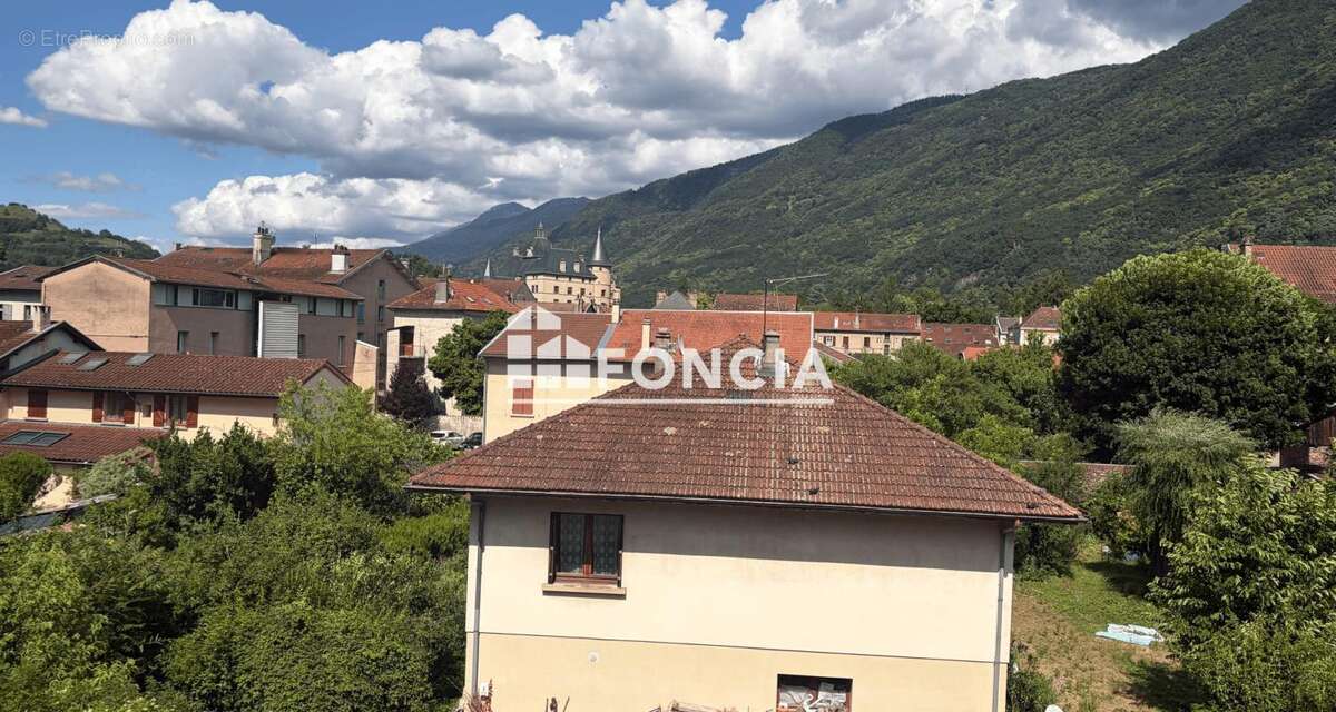 Appartement à VIZILLE