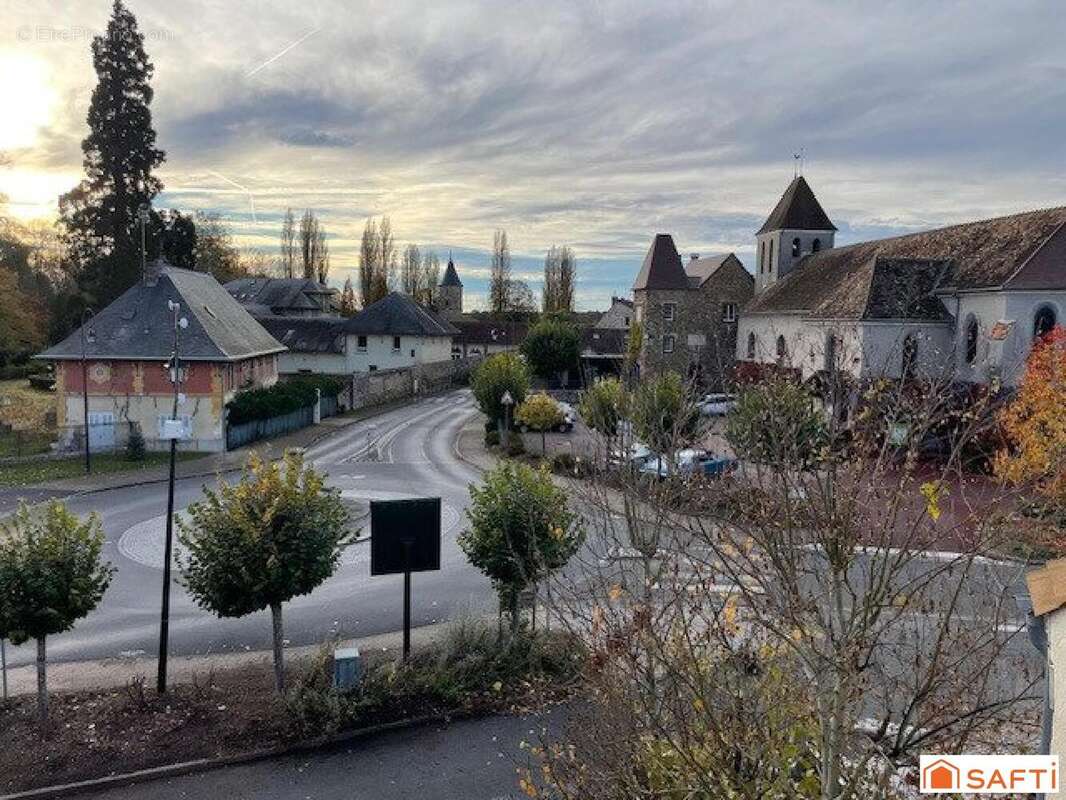 Photo 2 - Appartement à FONTENAY-LES-BRIIS