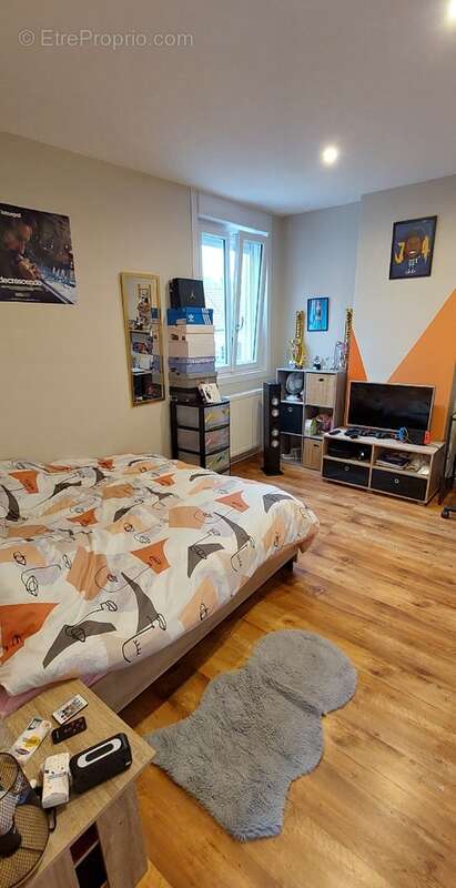 Maison à BRUAY-LA-BUISSIERE