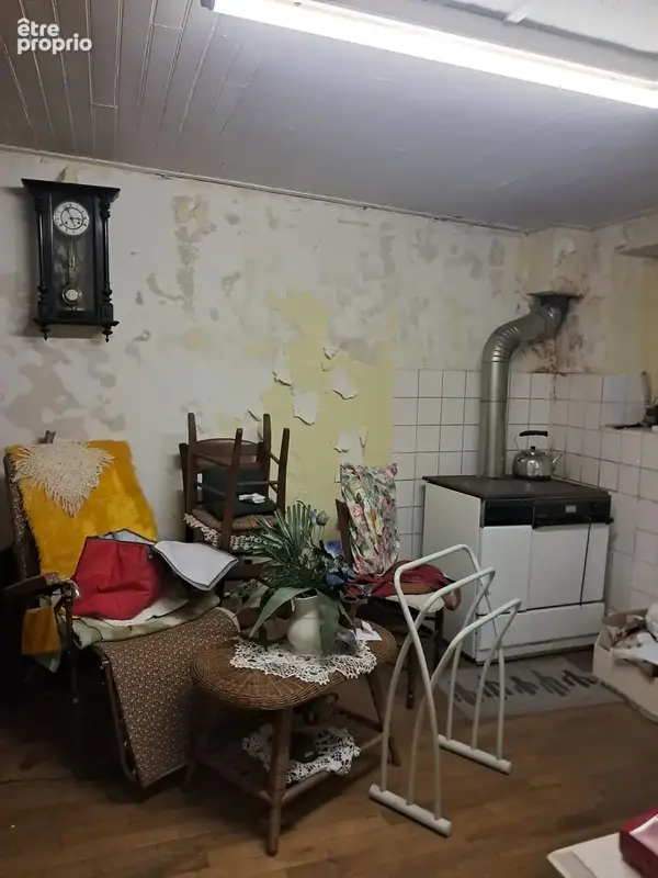 Maison de bourg  de 60 m2  -à vendre   petit prix à lubersac - photo 4