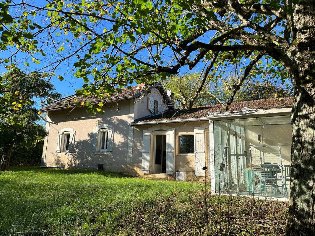 Maison à ESCAMPS