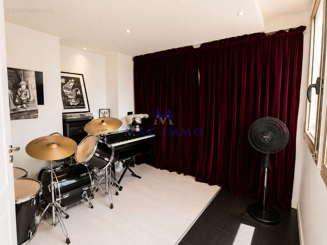 Appartement à MANDELIEU-LA-NAPOULE