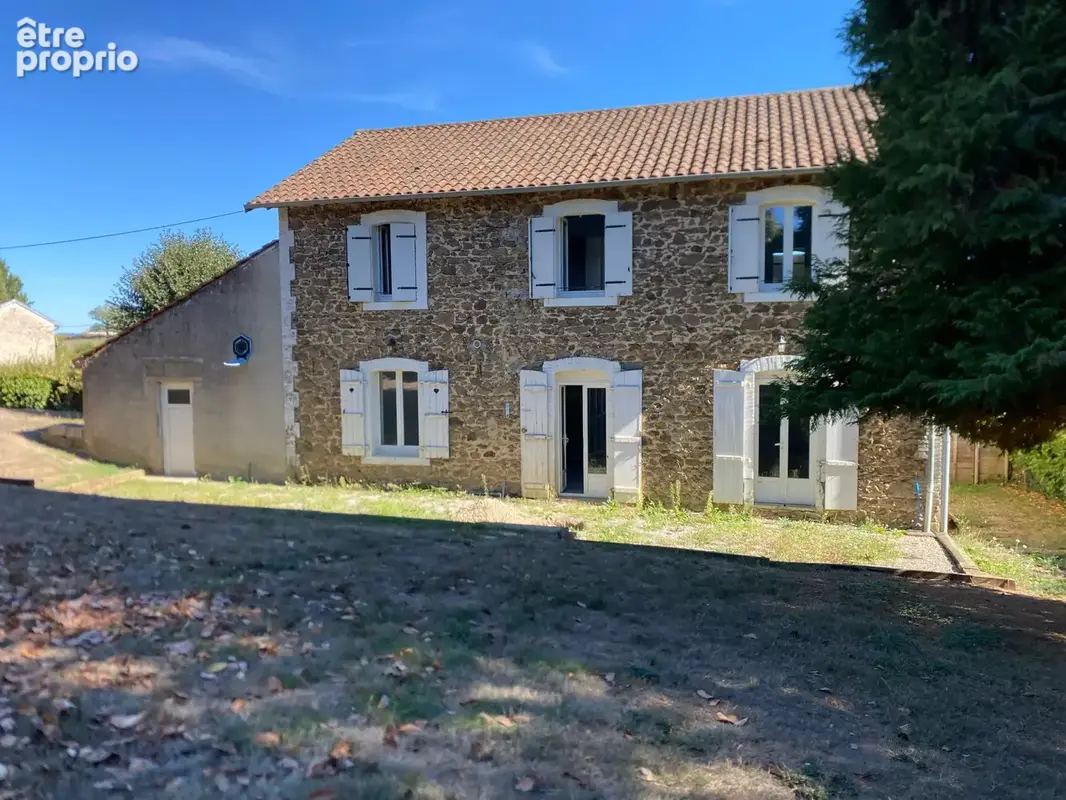 A 20 mn de limoges, cette bâtisse de 140m2 offre charme & confort sur 2500m2 - photo 16