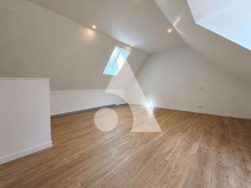 Appartement à JUGON-LES-LACS