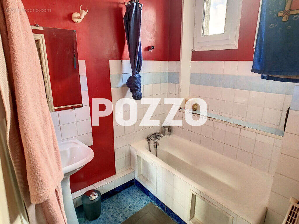 Appartement à SAINT-HILAIRE-DU-HARCOUET