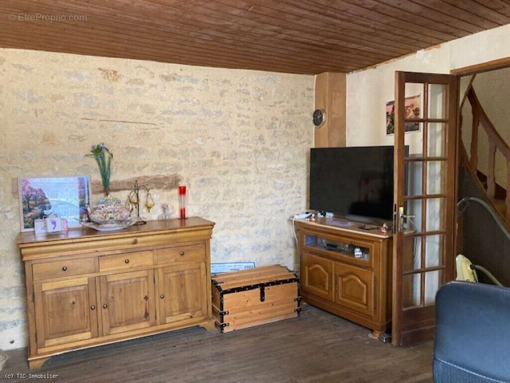 Maison à RUFFEC